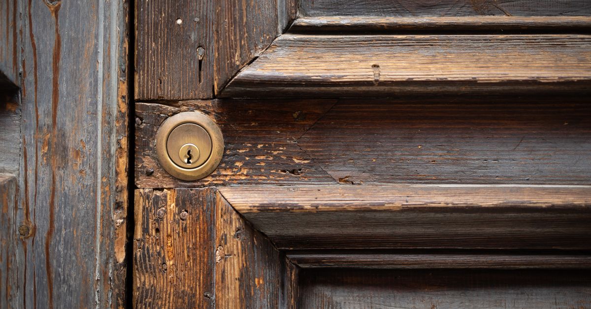 What Is a Locksmith Call-Out Fee (and Why It's Separate from Labor) — Quick Call Locksmith