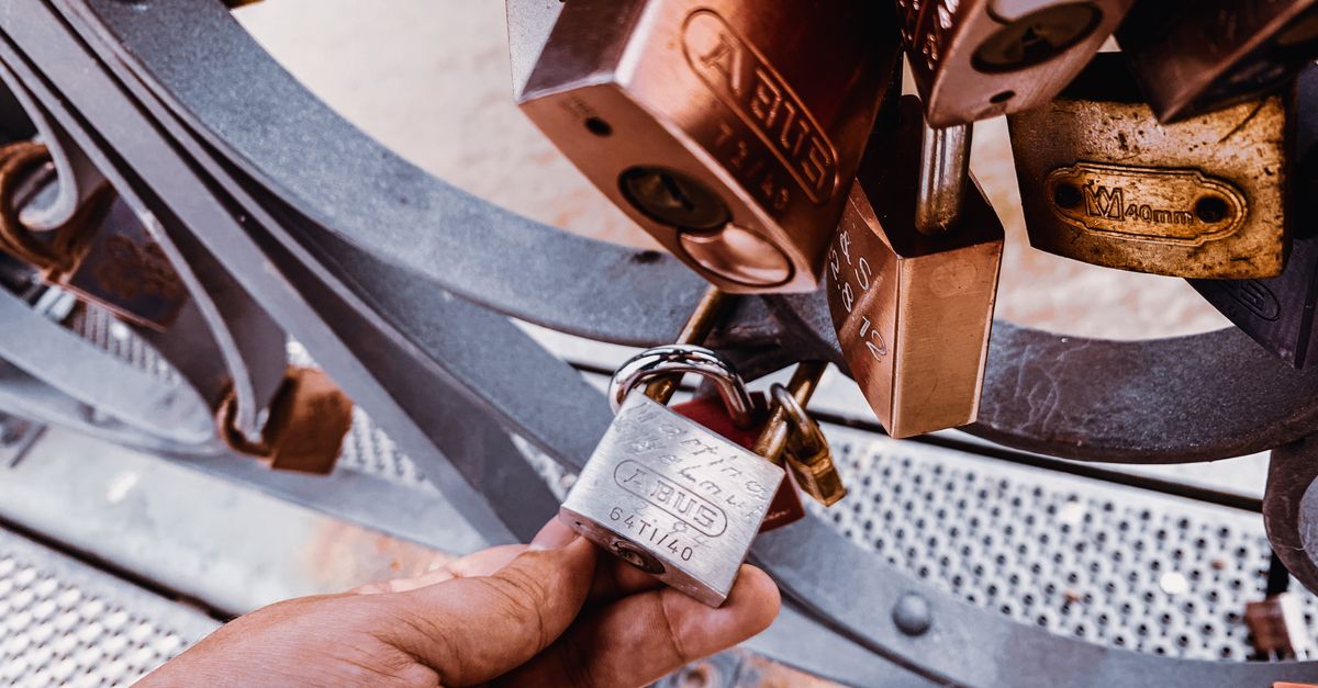 locksmith service technician — Quick Call Locksmith