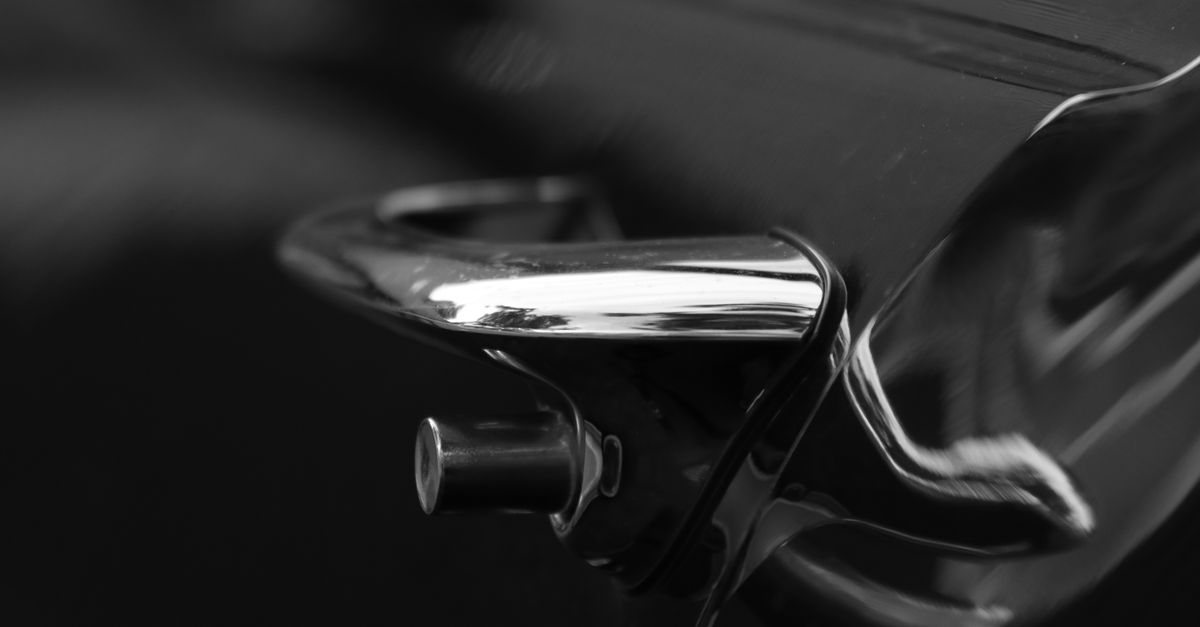 Vehicle Locksmith Services & Beyond: A Full-Service Mobile Operation — Quick Call Locksmith